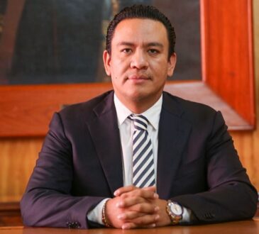Gobierno anterior retuvo ISR a burócratas, pero no lo enteró al SAT: Secretario General