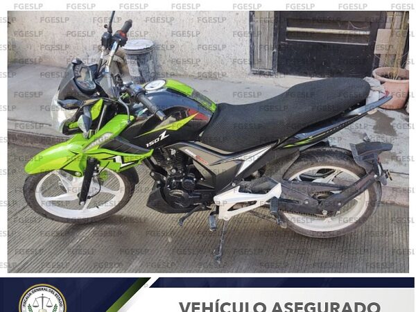 Hombre detenido con motocicleta robada