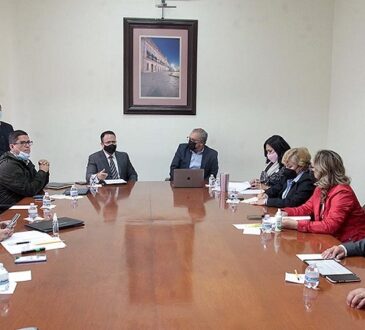 Comisión de Hacienda del Congreso solicitará información para valorar entrega de placas gratuitas