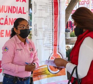 Instalan módulo de atención y concientización sobre el cáncer de mama en Plaza Principal de Soledad