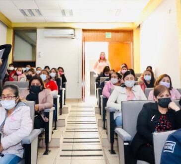 Servidores Públicos de Villa de Reyes participan en campaña de prevención de cáncer de mama.