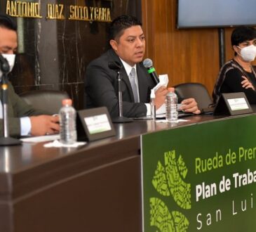 Gobierno del Estado asigna 270 MDP para créditos a emprendedores