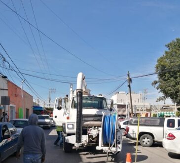 Ayuntamiento de Soledad realiza rehabilitación de alcantarillas y bocas de tormenta