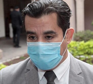 Autoridades deben retomar el proyecto de operación de los verificentros de vehículos.