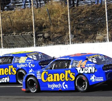 Problema eléctrico daña carrera a García Jr. y De Alba Jr. en 10ª ronda NASCAR Peak Guadalajara