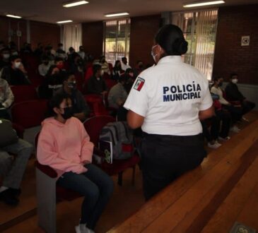 Proximidad Social de Soledad acude a escuelas y comercios para erradicar la incidencia delictiva