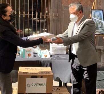 El Instituto de Capacitación para el Trabajo (ICAT) recibió en donación un acervo bibliográfico por parte de la Secretaría de Cultura.