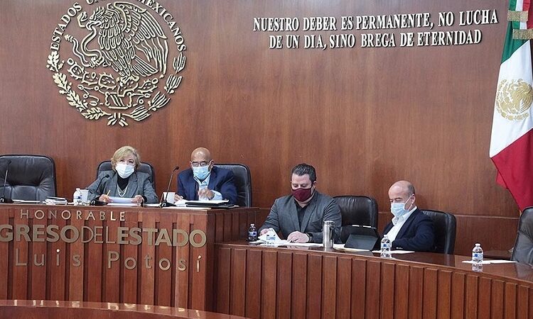 Aprueba Comisión del Agua dictamen sin aumento a cuotas y tarifas domésticas, como exigieron los usuarios para no afectar sus bolsillos