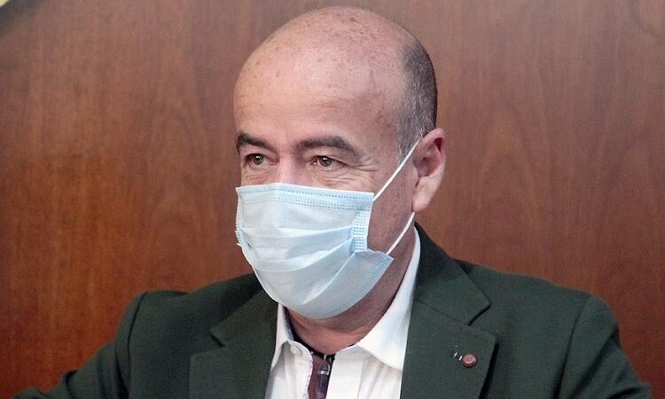 La entrega de placas y licencia gratis beneficia la economía de las y los potosinos y contribuye a la tarea de la seguridad pública