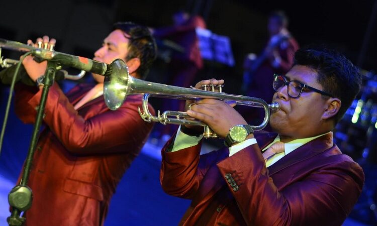 La Sonora Dinamita puso a bailar a todos en la FEREVILLA.