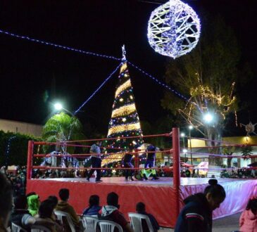 Técnicos y Rudos dieron espectacular función de lucha libre en la FEREVILLA.