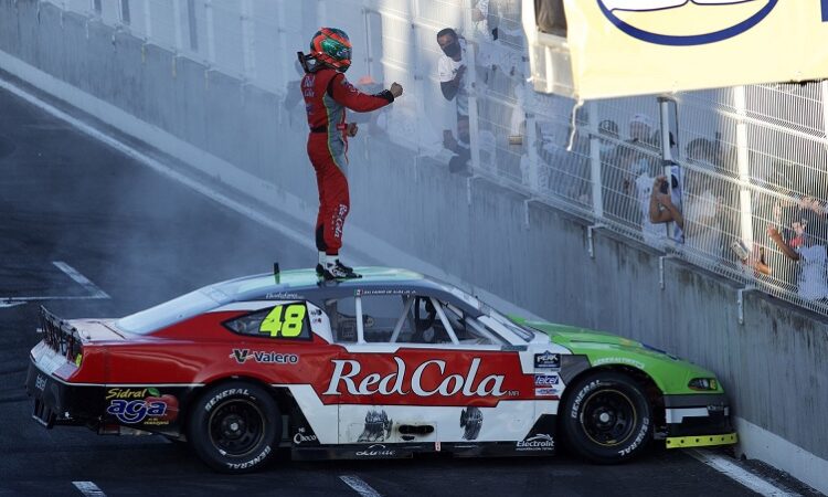 Estos fueron los pilotos que obtuvieron victorias en NASCAR Peak durante 2021