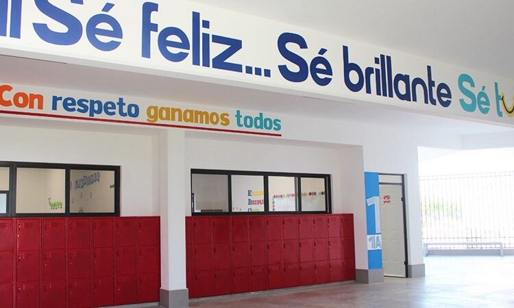 Proyecto de Escuela gratuita y de tiempo completo para Villa de Reyes