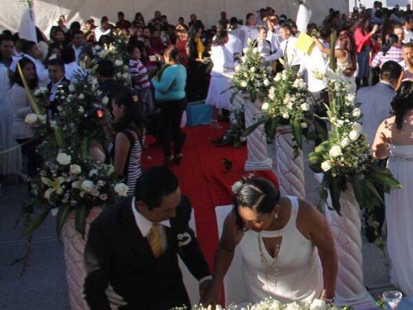 Matrimonios simultáneos y gratuitos este 14 de febrero en SLP