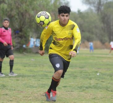 Interesante tercer jornada en la estelar dominical de la Liga San Isidro