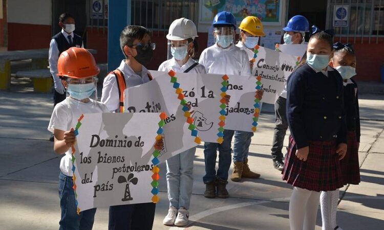 Alcaldesa de Soledad conmemora el 84 Aniversario de la Expropiación Petrolera