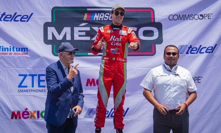 Salvador de Alba Jr. llega a Chihuahua estrenando anillo de campeón
