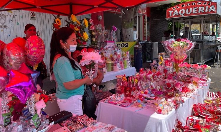 Comercio Municipal de Soledad entregó 25 permisos a vendedores que buscaban comercializar sus productos en la venta del 10 de mayo