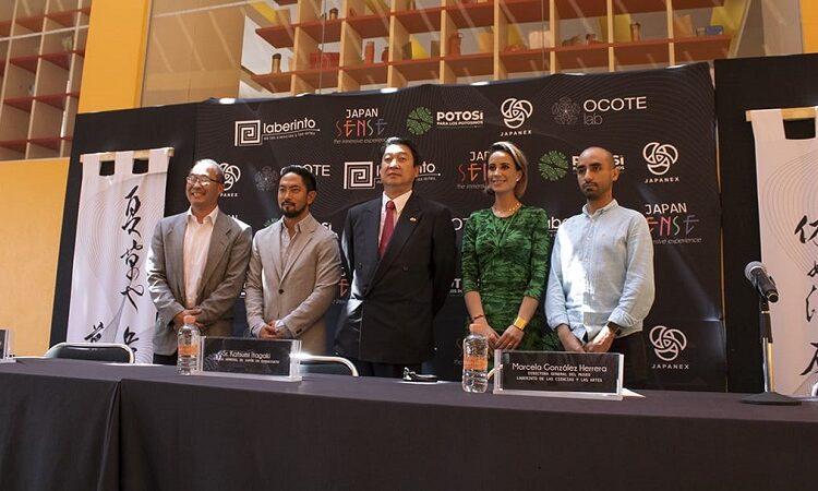 Comunidad japonesa lleva a cabo la inauguración de la exposición Japan Sense la primera experiencia inmersiva en México.