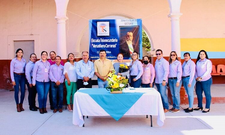 Gobierno Municipal de Villa de Reyes participa en homenaje a profesor de La Ventilla