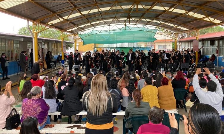 Ovacionan a la Orquesta Sinfónica en concierto didáctico