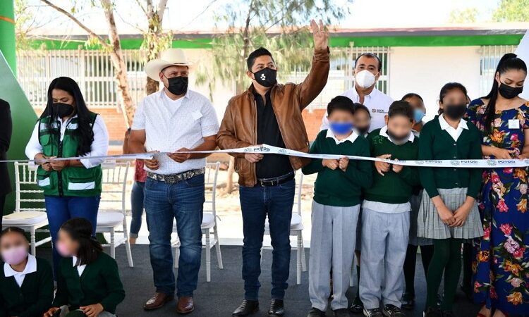 Con más de 10 MDP, Ricardo Gallardo impulsa educación y agricultura en Villa de Arriaga
