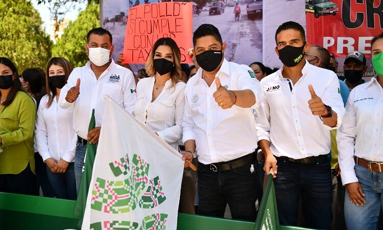 Matehuala ya no será un "ranchote", dice Ricardo Gallardo al poner en marcha pavimentaciones
