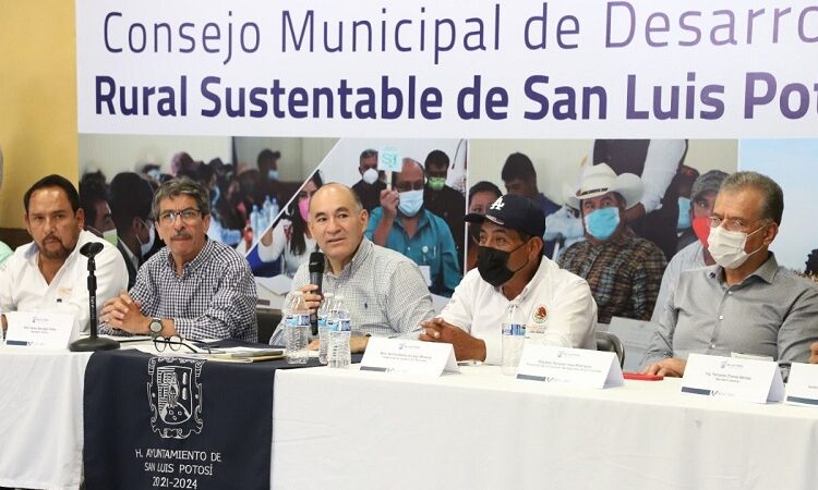 Garantiza el alcalde Enrique Galindo atención, cuidado y presupuesto para el sector agrícola de la Capital