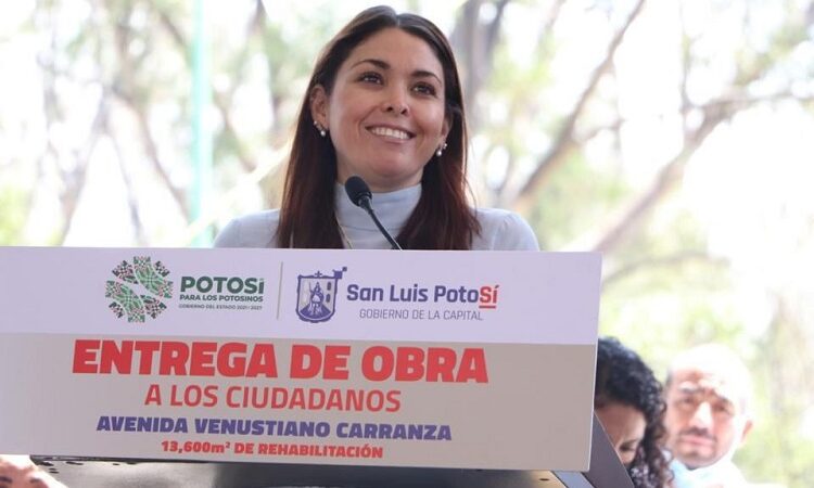 Ciudadanía y comerciantes reconocen buen trabajo del Gobierno de la Capital con la entrega de avenida Carranza