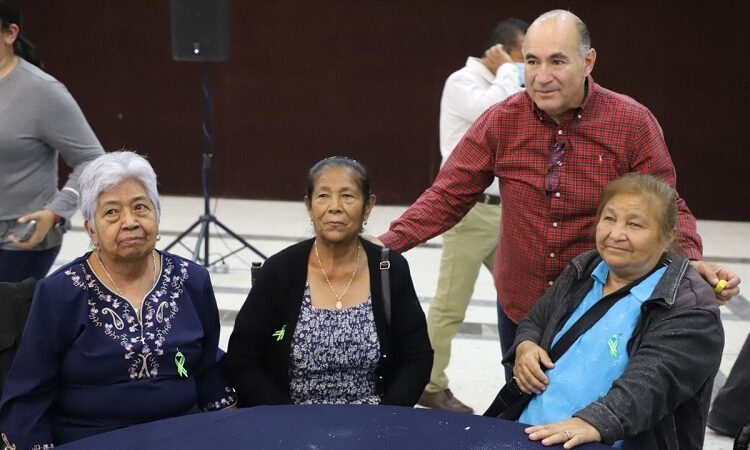 Emotivo festejo para los Adultos Mayores potosinos por parte del DIF Municipal de la Capital