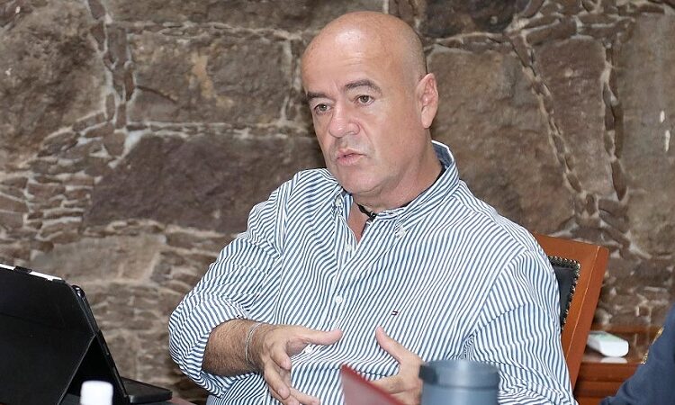 Interapas está agotado, se requiere un nuevo organismo más eficiente: JLF