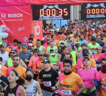 Regresó con fuerza y emoción el XXXIX Medio Maratón Atlético Universitario “100 años de excelencia”, así como las carreras de 10 y 4 kilómetros.