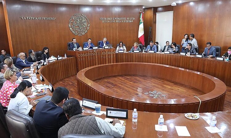 A pesar de contrato de crédito por 1,500 MDP, titular de SEFIN presume finanzas sanas