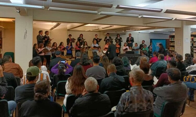 Celebran aniversario de la Biblioteca Central del Estado