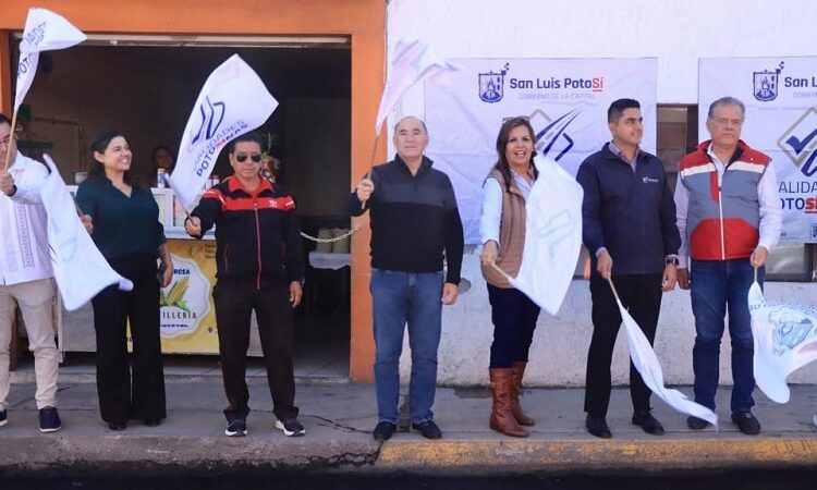 Alcalde Enrique Galindo da inicio a la rehabilitación integral de Tetela, calle de acceso a la colonia Fovissste