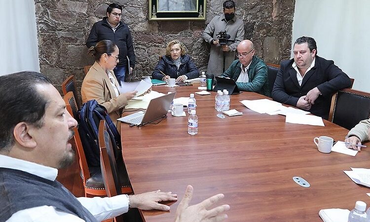 Directores de organismos de agua de Interapas, Ciudad Valles y Matehuala se reunieron con integrantes de la comisión de agua