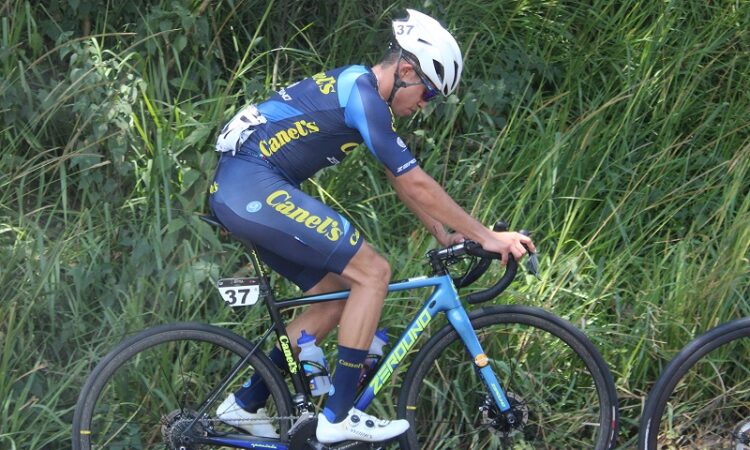 Ignacio Prado de Canel’s-ZeroUno sigue encabezando las metas volantes en Vuelta al Ecuador Etapa 4, Top 11 de Parra y Cadena