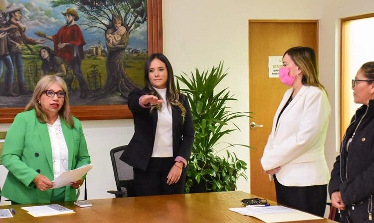 Toma protesta la nueva Contralora interna en Soledad