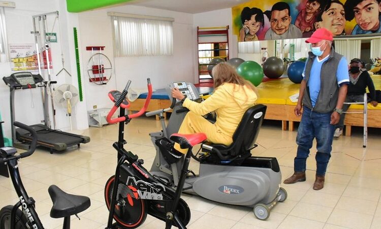 Soledad de Graciano Sánchez refuerza la rehabilitación a personas con discapacidad