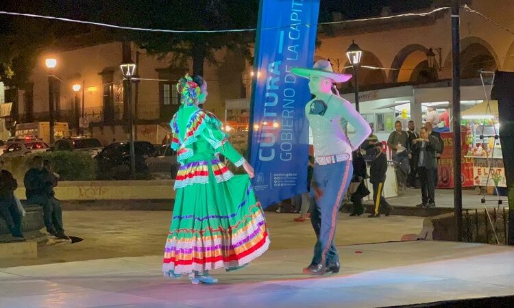 Gran respuesta del público al evento folklórico “México en Navidad” en la Calzada de Guadalupe
