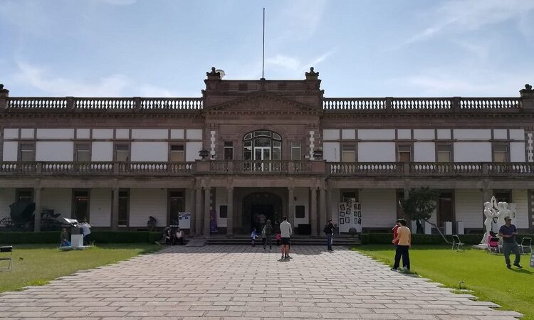 Por iniciar cursos y talleres en el Cossío