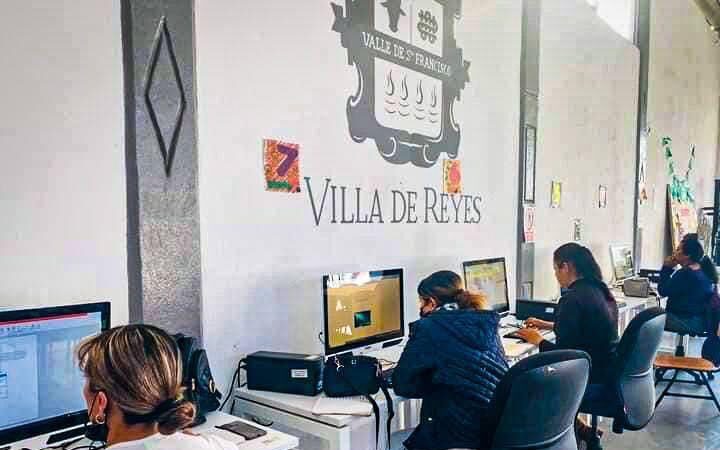 Arrancó el curso de computación para mujeres de Villa de Reyes