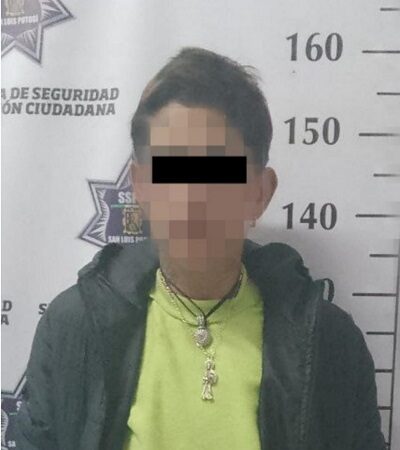 Guardia Municipal detiene a mujer señalada por presunto robo a comercio