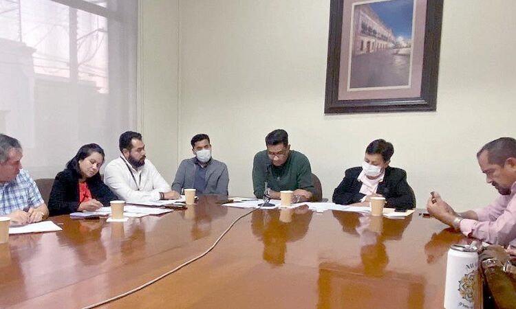 Integrantes de la Comisión de Atención a Periodistas sostuvieron reunión de trabajo con periodistas locales.