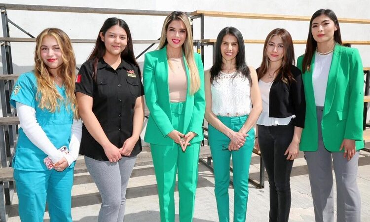 Desde el altiplano, Ruth González Silva reafirma compromiso de justicia social con las mujeres