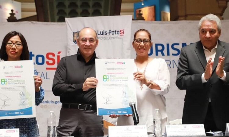 Hoteleros y la empresa Helvex se suman a la cruzada por el agua del Gobierno de la Capital